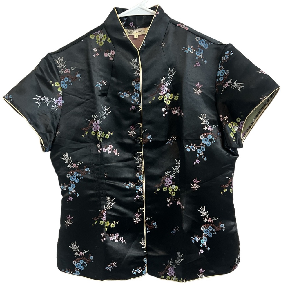Beautiful silk Asian shirt/jacket